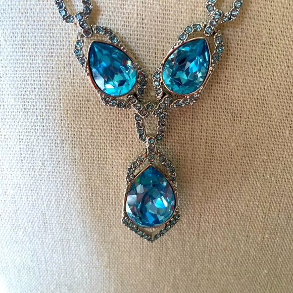 Gorgeous Givenchy Choker light royal blue crystals NWOT - Picture 2 of 7